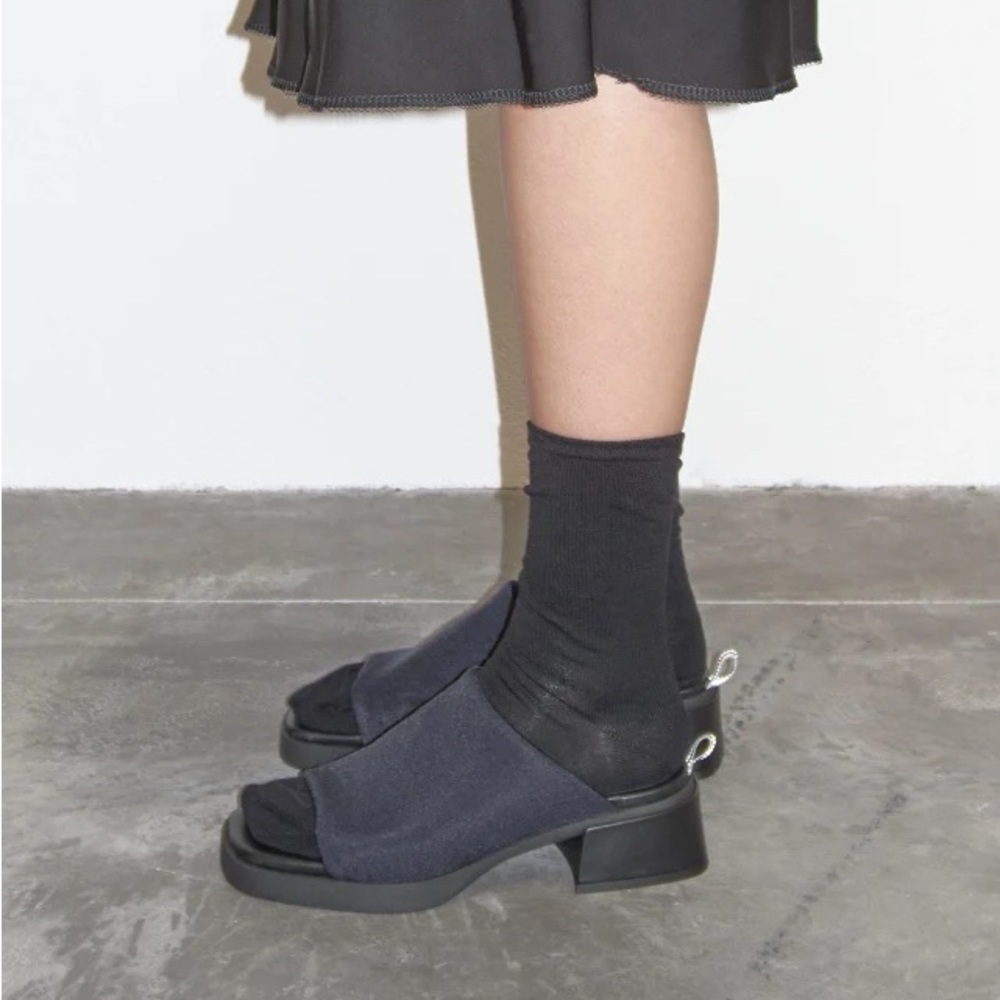 MIISTA Zooey black mules sandals size 41